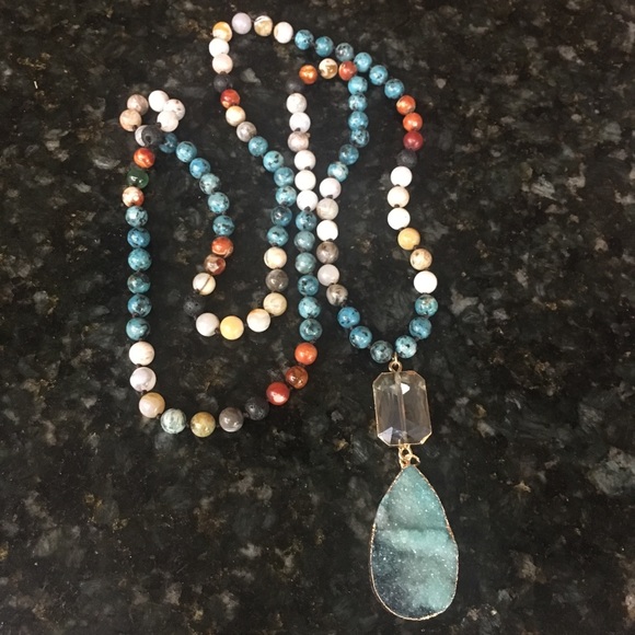 Anthropologie Druzy Quartz Pendant Necklace - Picture 5 of 8